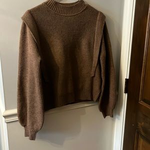 Brown puff sleeve sweater